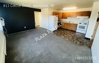 Building Photo - 315 S Marshall St