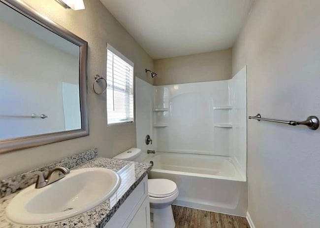 Building Photo - 1402 Pacific Terrace Dr