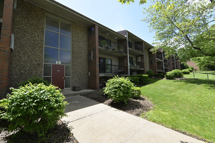 Durham Court Apartments Buildings A, B & C Rentals Allison Park, PA