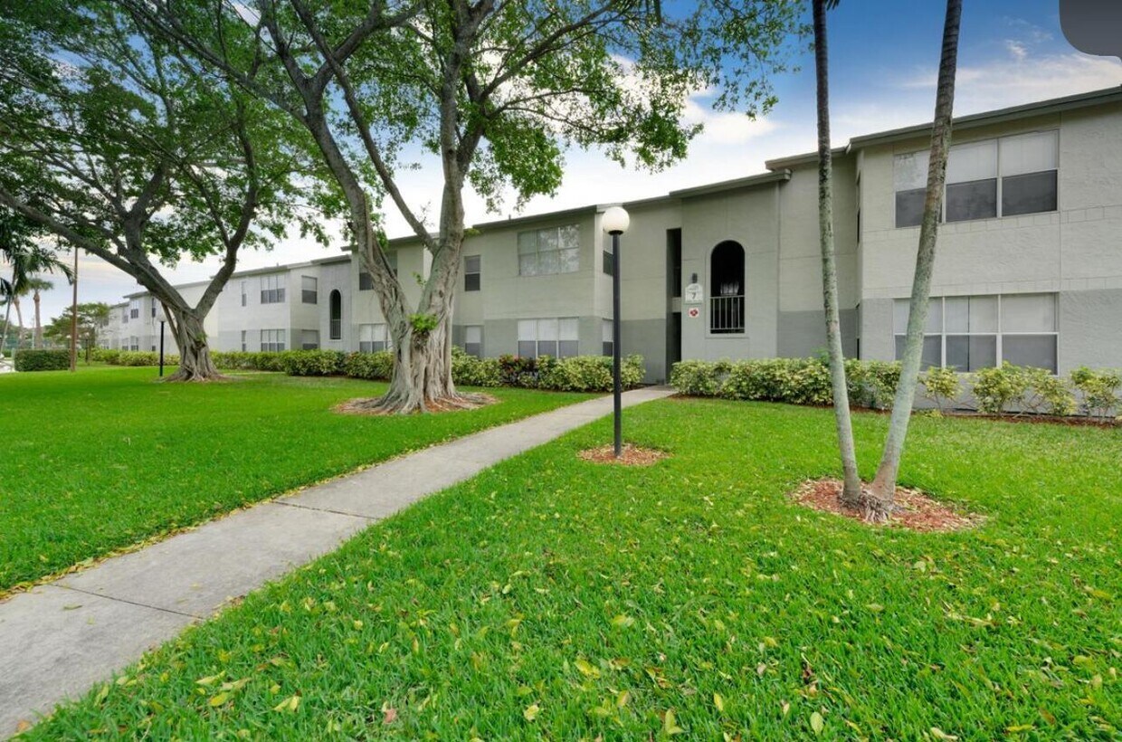 1401 Village Blvd Unit 727, West Palm Beach, FL 33409 Condo for Rent