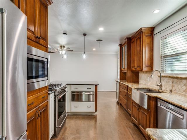 Foto del edificio - 1404 Ravenwood Dr