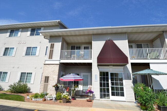 Building Photo - 2032 11th Ave SE