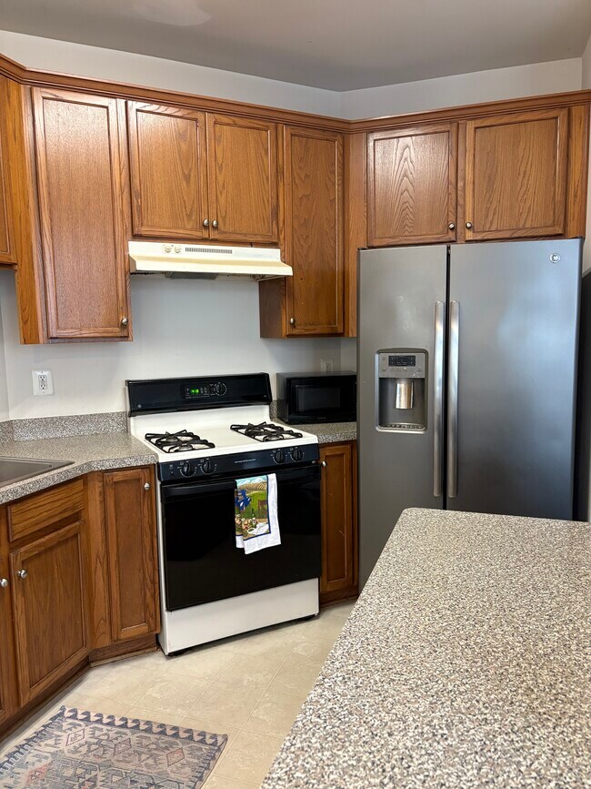Foto del edificio - 2340 Huntington Station Ct