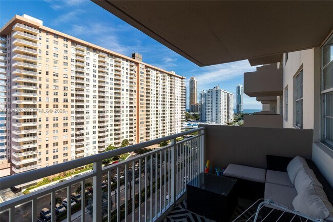 Foto del edificio - 250 174th St