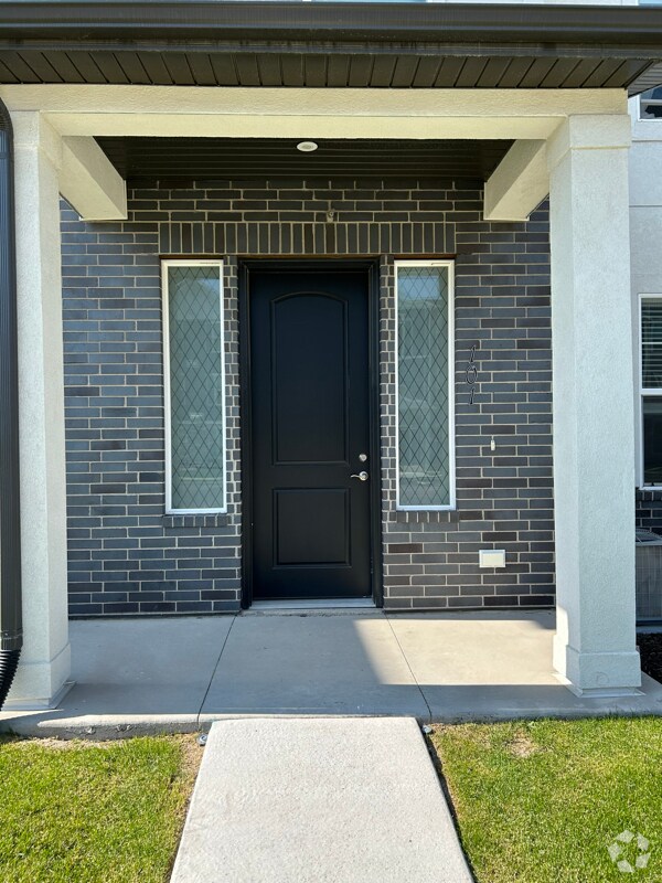 Building Photo - 3717 W 1500 N