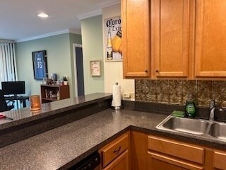 Foto del edificio - 5950 Oakwood Dr