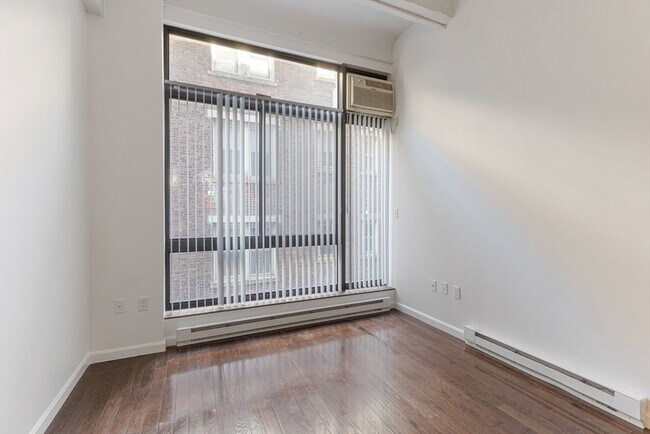 *Pictures are representative samples of the advertised unit. In some cases, the actual units you tou - 11 Hallam St