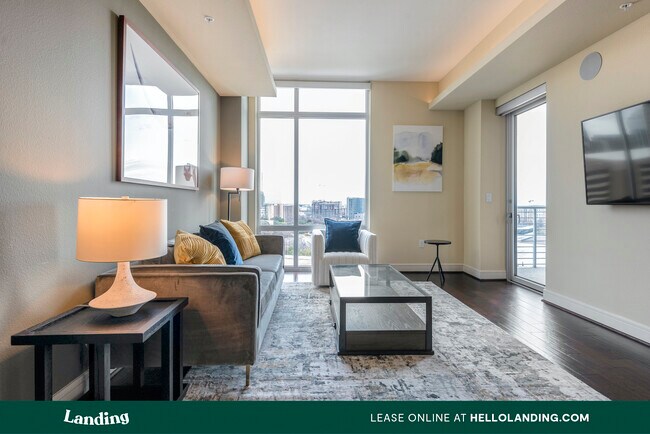 Building Photo - 4949 S Landing Dr