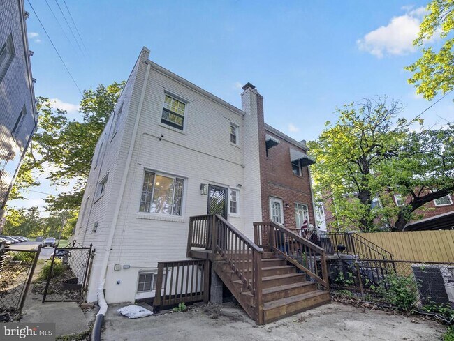Building Photo - 4334 Martin Luther King Jr Ave SW