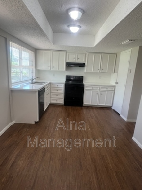 Building Photo - 3409 Castle Rock Ln