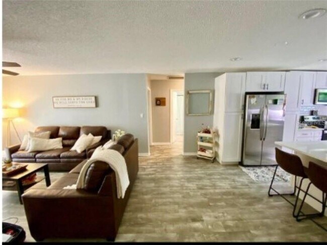 Foto del edificio - 150 Van Buren Ave