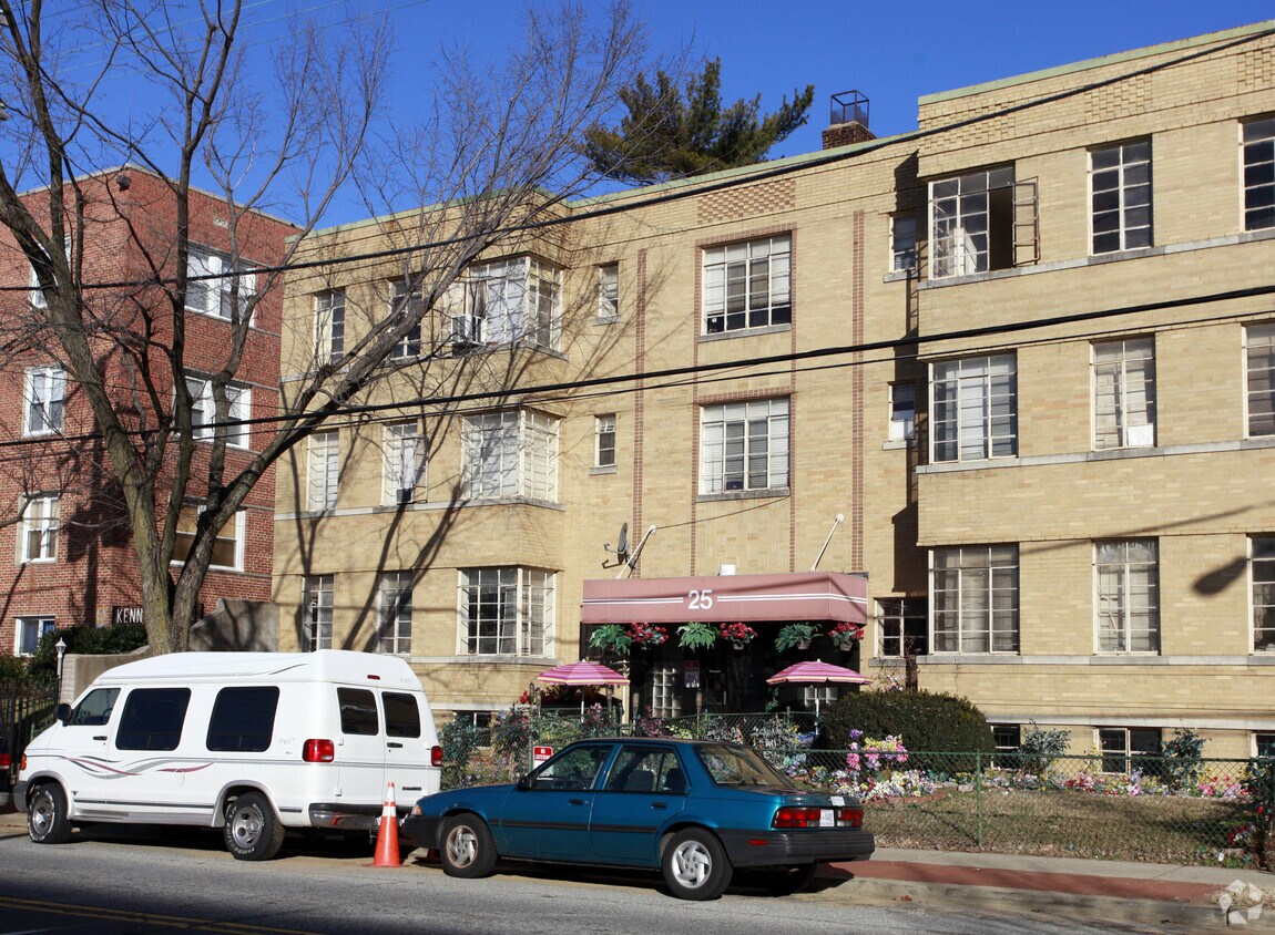 Foto principal - 25 Kennedy St NW