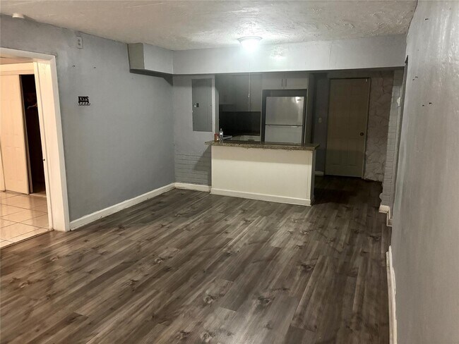 Foto del edificio - 1025 NW 8th St