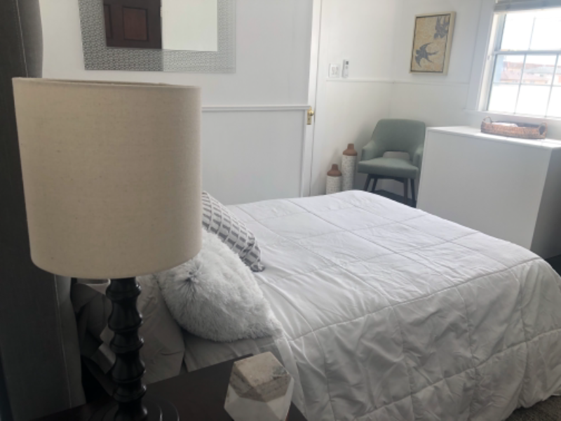 Foto principal - 867 W 9th St