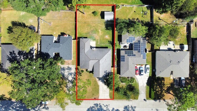 Building Photo - 23002 Grand Rapids Ln