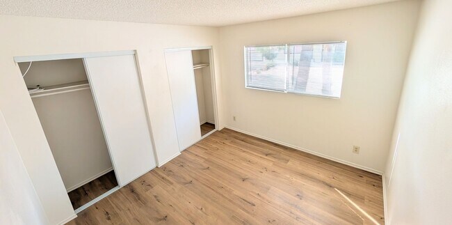 Building Photo - 2 bed/ 2 bath Condo