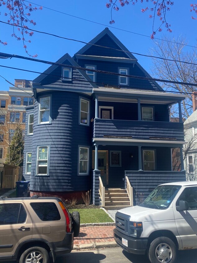 14 Leonard Ave, Cambridge, MA 02139 Condo for Rent in Cambridge, MA