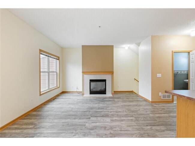 Foto del edificio - 14583 Olivine Terrace NW