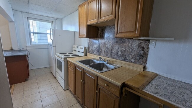 Building Photo - 1 Bed 1 Bath - Pitt State Pittsburg KS