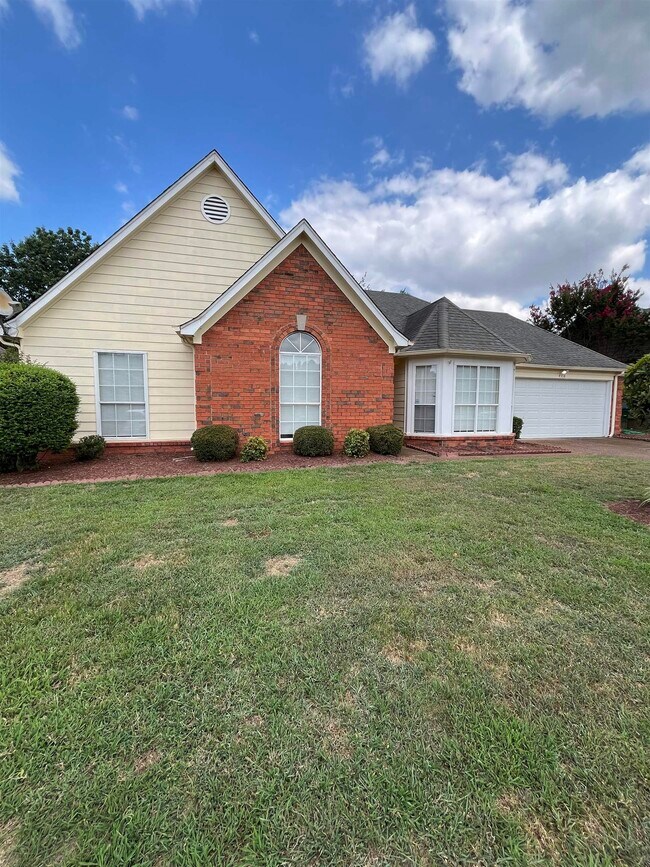 Building Photo - 4558 Kings Grant Dr