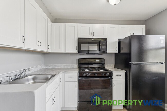 Foto del edificio - 1664 E Cold Spring Ln