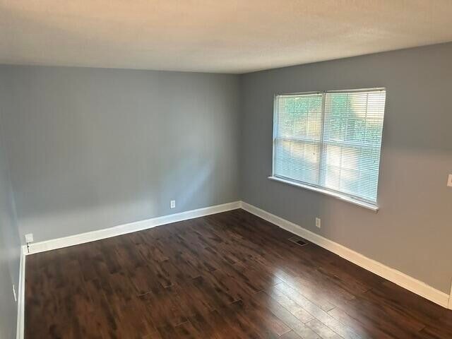 Building Photo - 4045 Brookcrest Dr