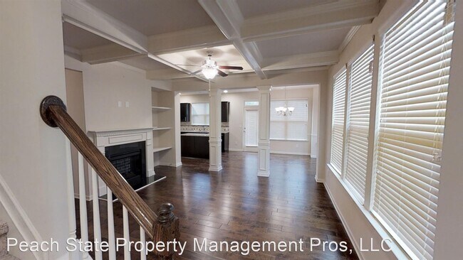 Foto del edificio - 3 br, 2.5 bath House - 2426 Thackery Rd SW