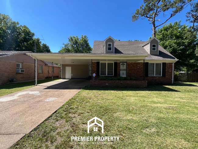 Spacious 4BR/2BA Home in 38118 | Hardwood Floors & Large Fenced Backyard - Spacious 4BR/2BA Home in 38118 | Hardwood Floors & Large Fenced Backyard
