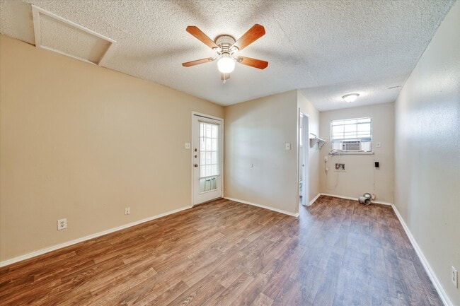 Building Photo - 15278 Mesquite Trl
