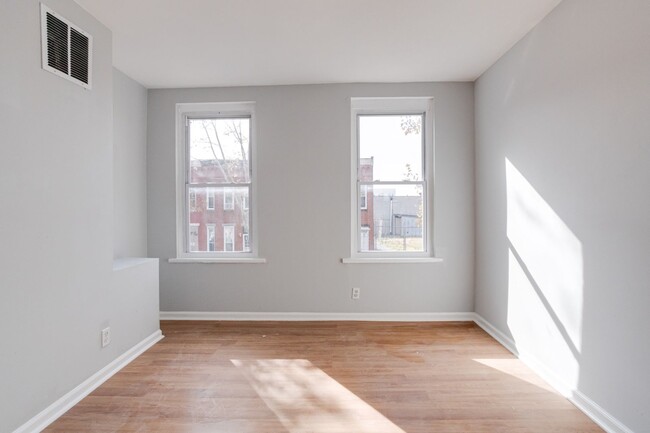 Building Photo - 2507 Woodbrook Avenue