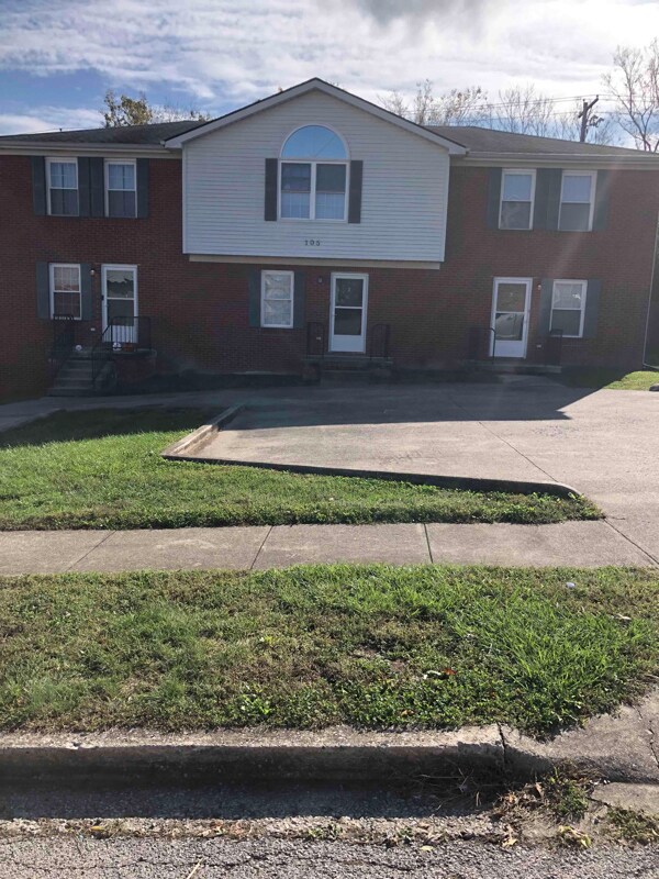 Primary Photo - 105 O Roark Ave