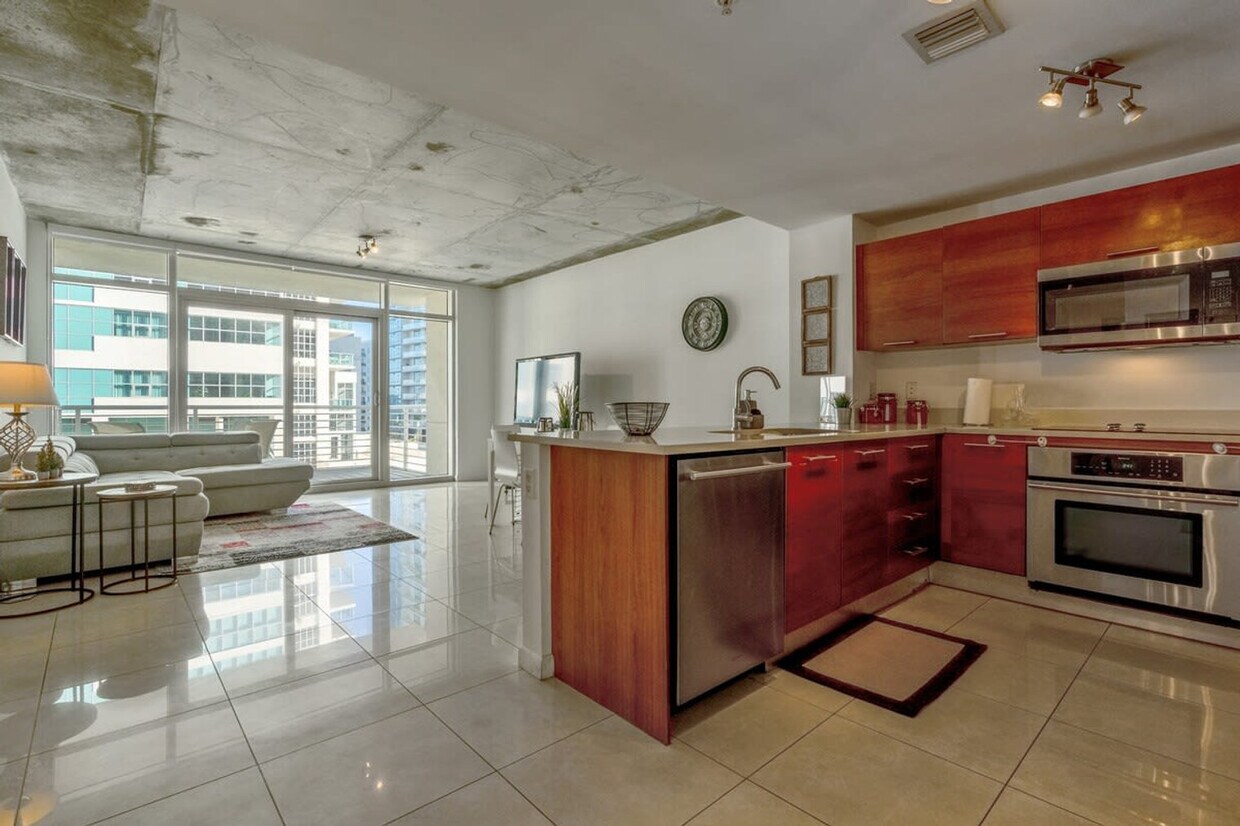 Foto principal - 3256 NE 1st Ave
