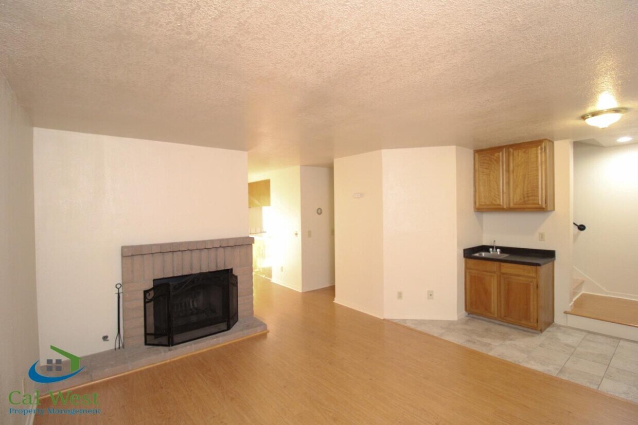 Primary Photo - 16129 Loretta Ln