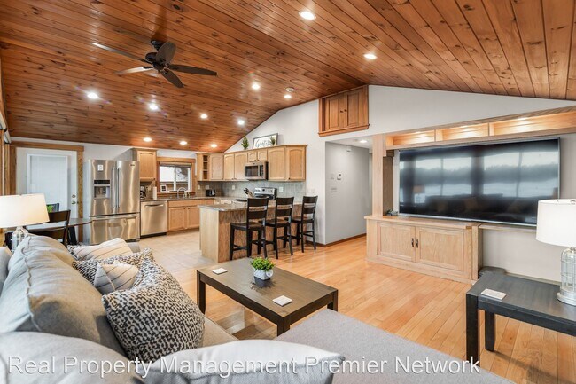 Foto del edificio - 2 br, 1 bath House - 39 Fiore Rd