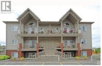 Building Photo - 139 Oldfield St