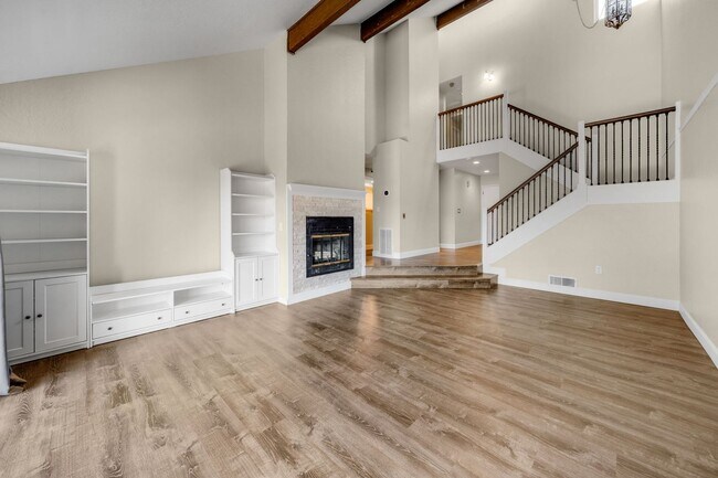 Foto del edificio - 173 N Grant Ln
