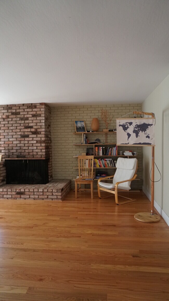 Foto del edificio - 443 Sequoia Ave