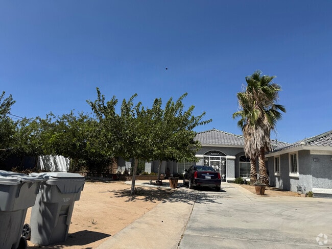 Building Photo - 11360 Cottonwood Ave