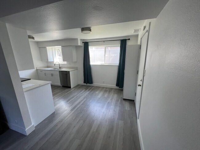 Building Photo - 3576 S 1300 E