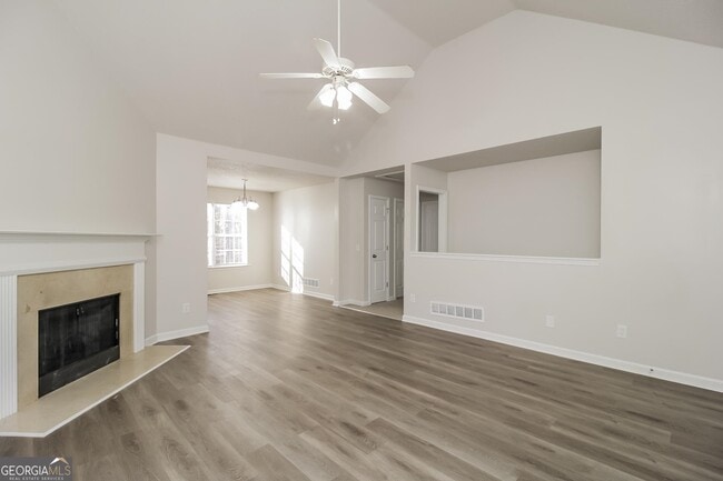 Building Photo - 12 Woodvine Dr