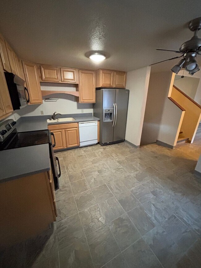 Building Photo - Wonderful Riverside Home in East Missoula