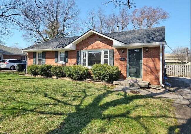 Building Photo - For Rent: Classic 3-Bedroom Brick Ranch in Lexington