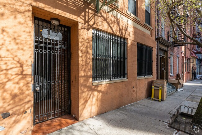 Entrance - 17 Cornelia St