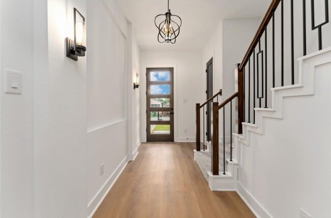 Building Photo - 4121 Shelby Cir