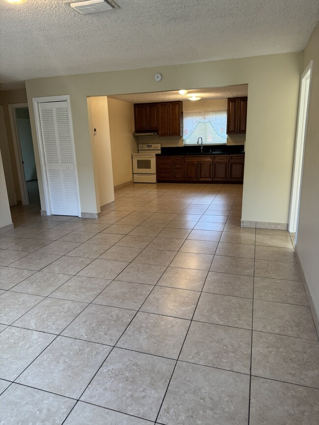 Foto del edificio - 312 N 62nd Ave