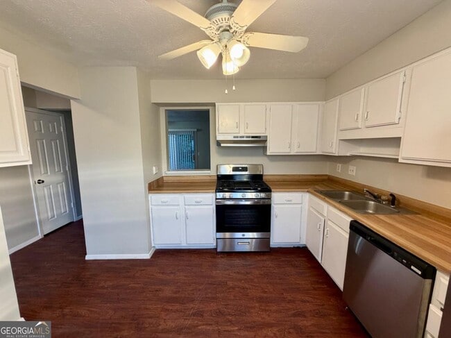 Foto del edificio - 2939 Aspen Woods Entry