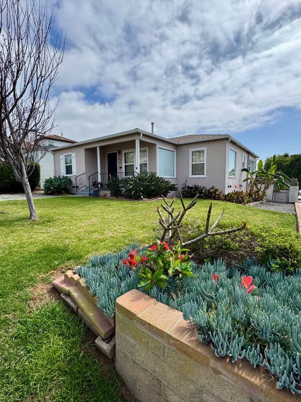 Building Photo - 803 Van Nuys St