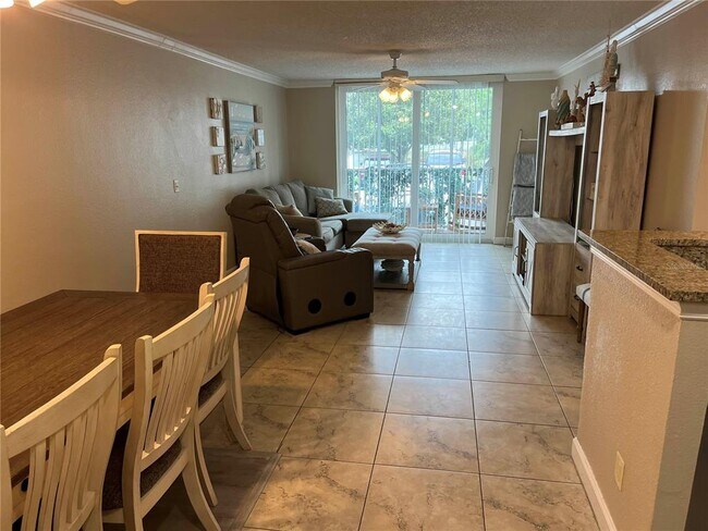 Building Photo - 2700 Coconut Bay Ln