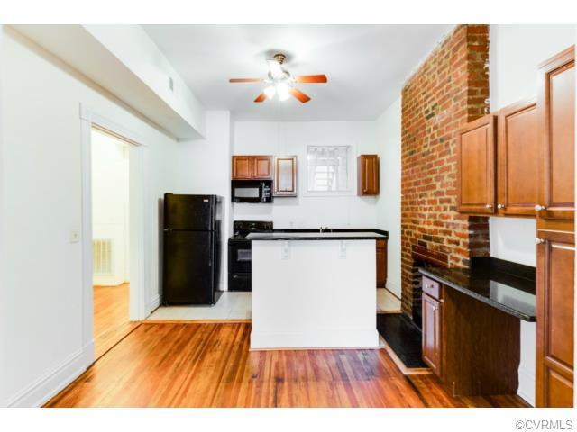 Kitchen - 1321 Floyd Ave Apartments