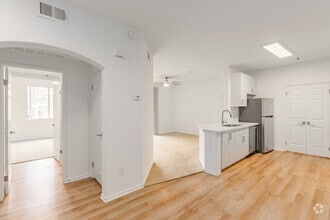 2BR, 2BA - 1,040SF - Casoleil